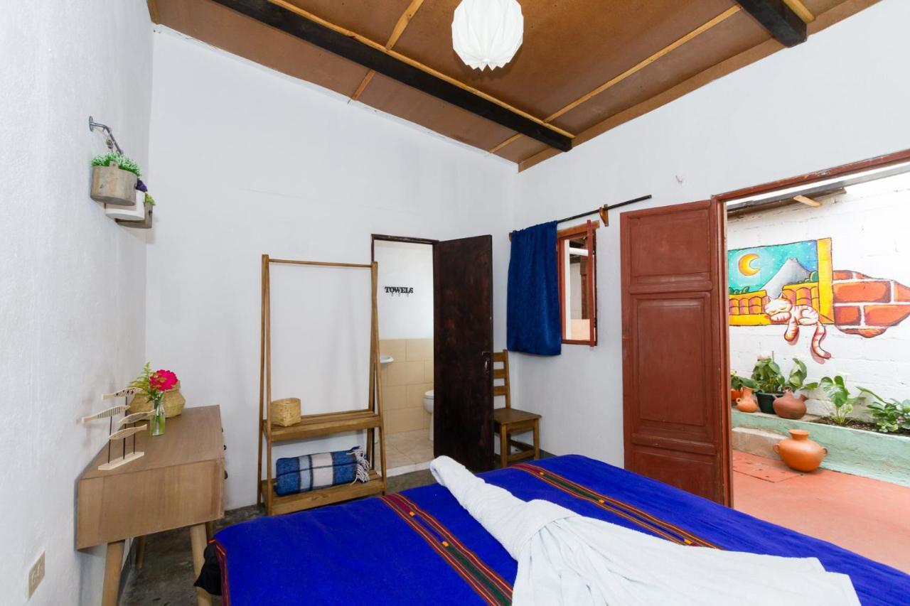 Casa Tamarindo Bed & Breakfast Antigua ภายนอก รูปภาพ