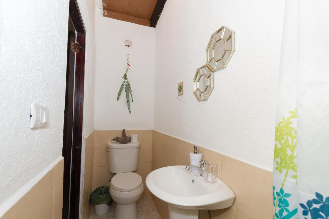 Casa Tamarindo Bed & Breakfast Antigua ภายนอก รูปภาพ